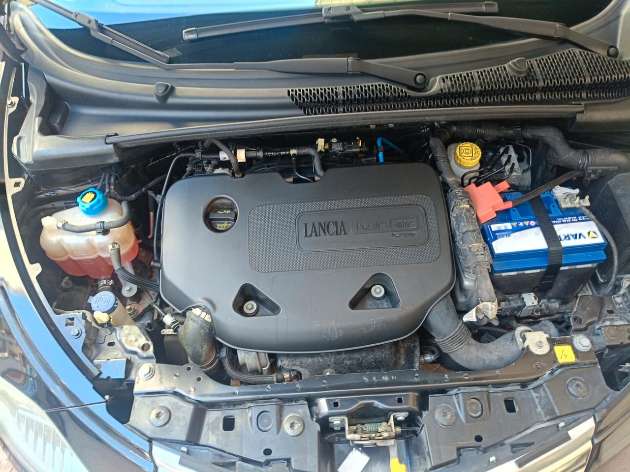 LANCIA YPSILON ELEFANTINO-METANO-Euro6450