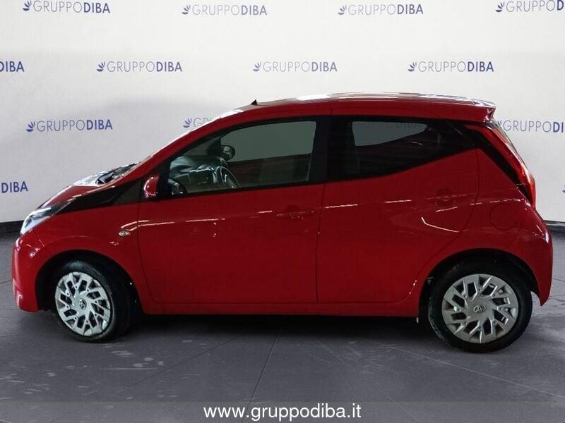 Toyota Aygo II 2018 5p 5p 1.0 x-play m-mt 72cv