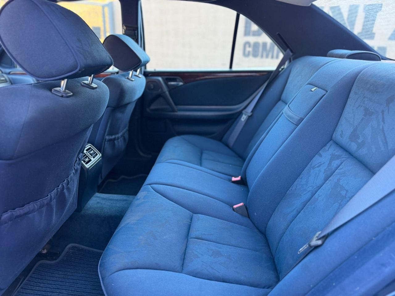 Mercedes-benz E 200 cat Classic