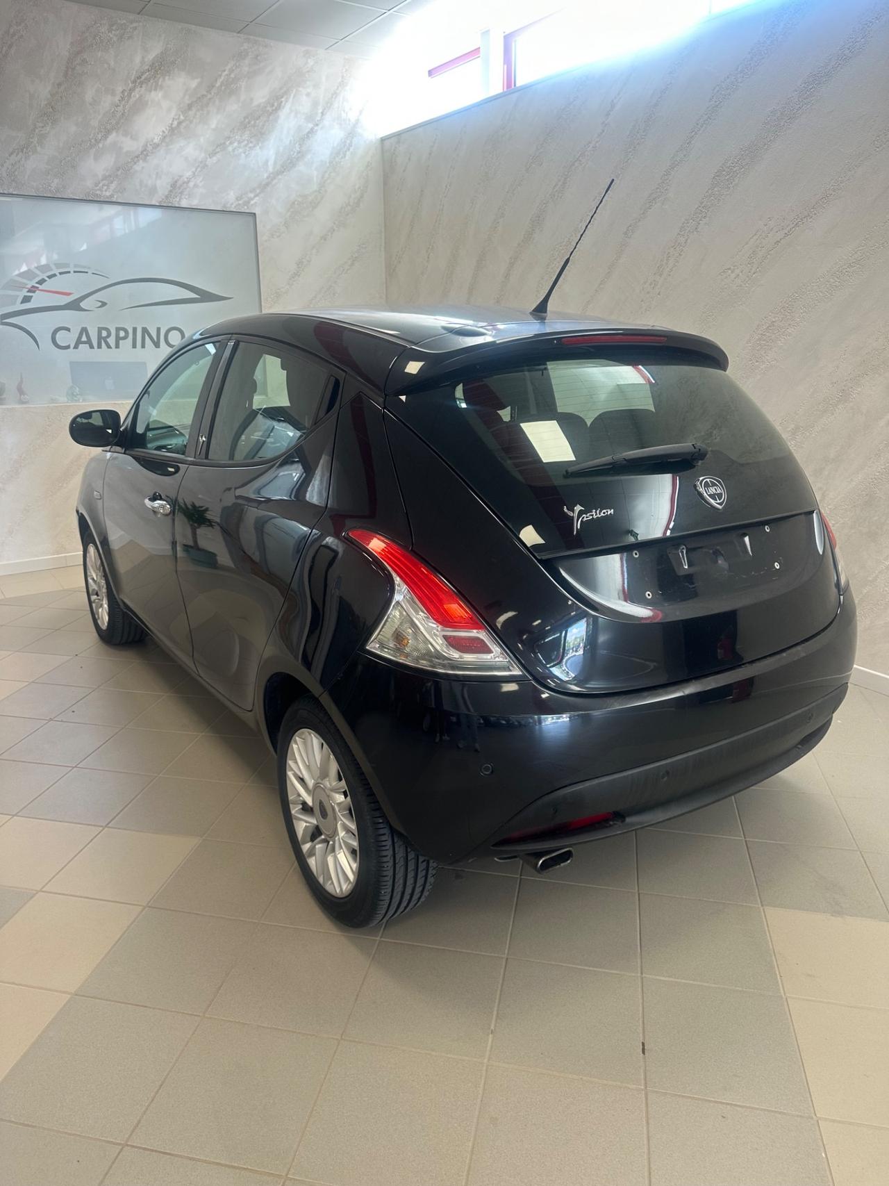 Lancia Ypsilon 1.2 69 CV 5 porte Platinum