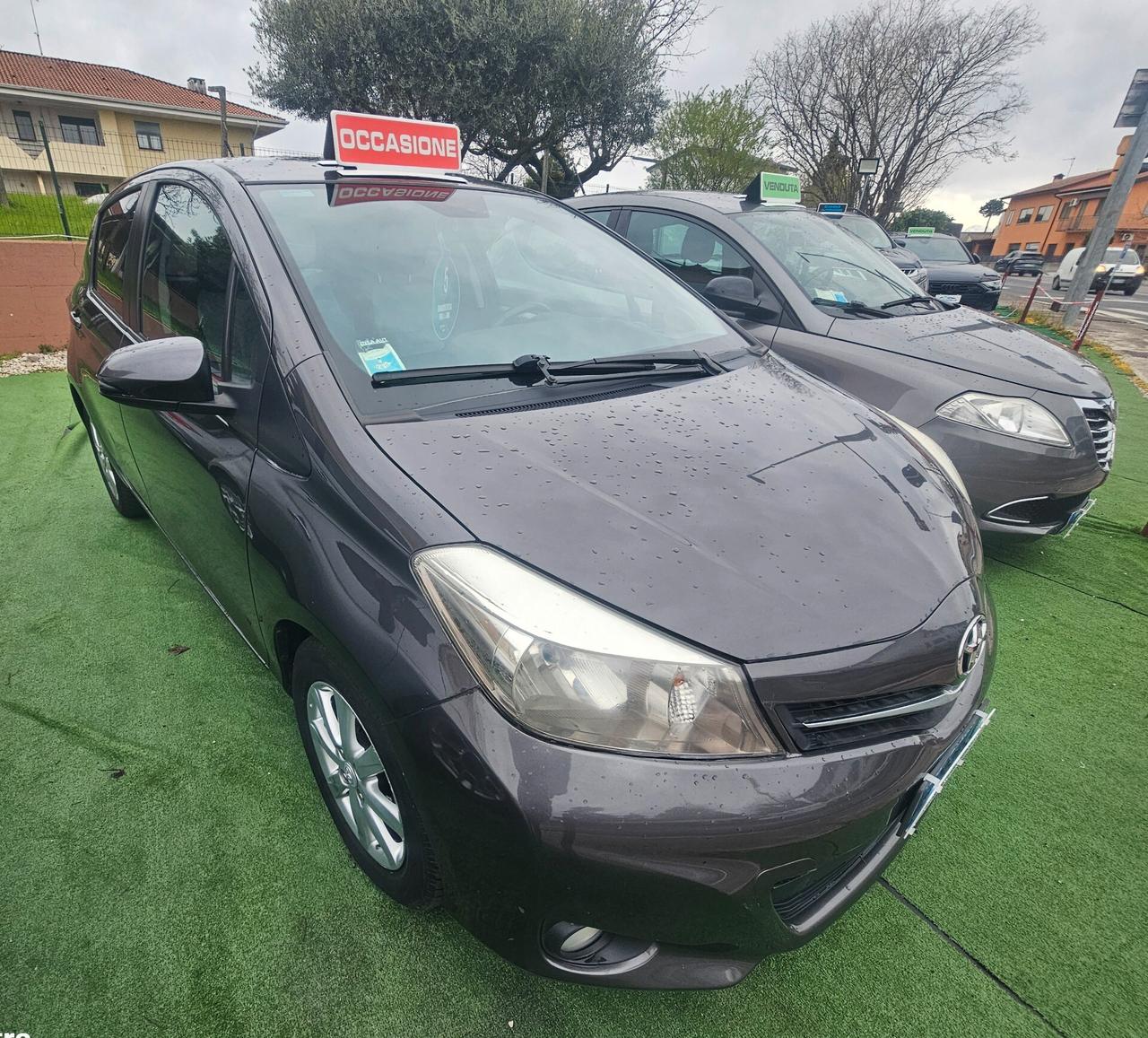 Toyota Yaris 1.0 5 porte Lounge