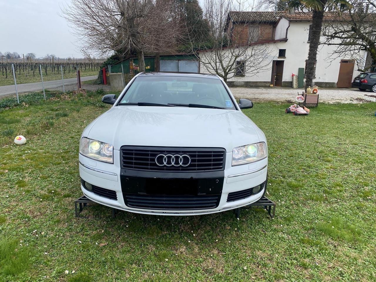 Audi A8 3.0 V6 TDI quattro tiptronic