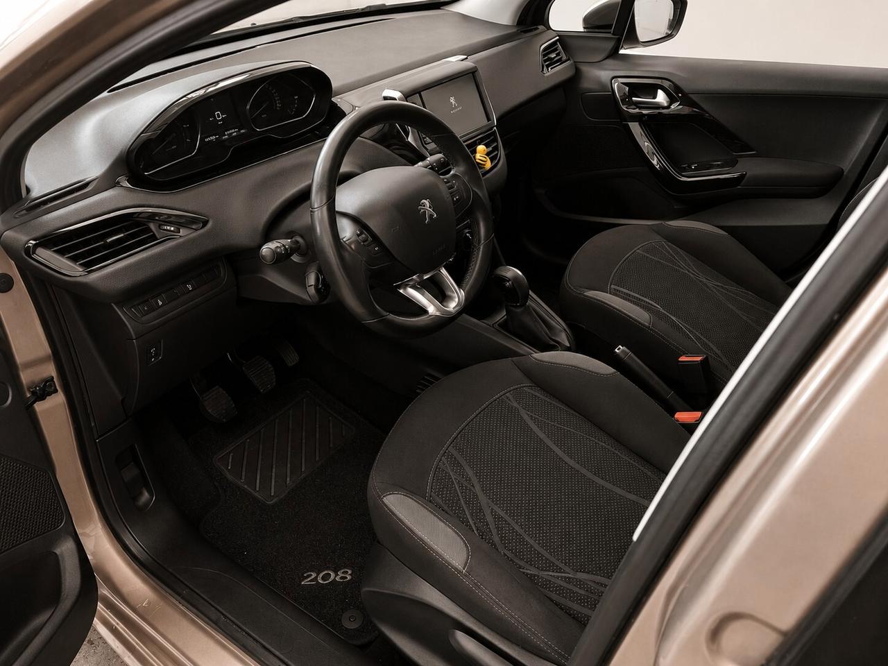 Peugeot 208 PureTech 82 5 porte Access