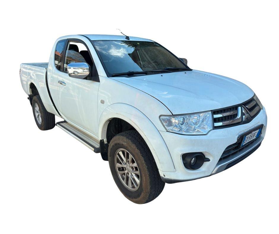 Mitsubishi L200 2.5 DI-D/136CV SC Inform DPF