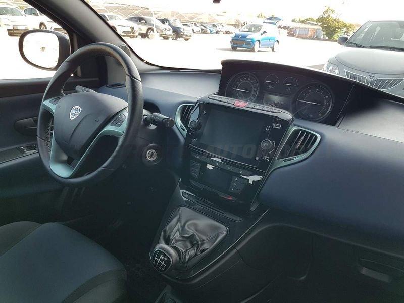 Lancia Ypsilon Ypsilon 1.0 firefly hybrid Platino s&s 70cv