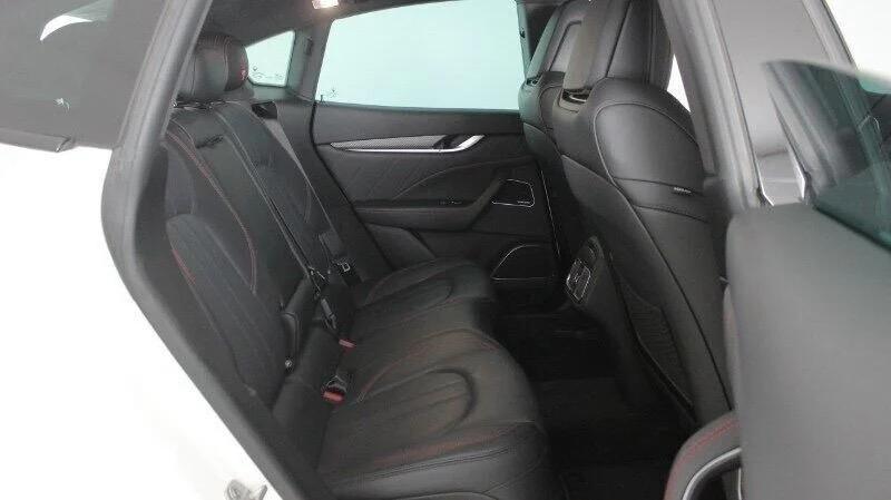 Maserati Levante V6 430 CV S AWD Gransport possibilità noleggio no scoring