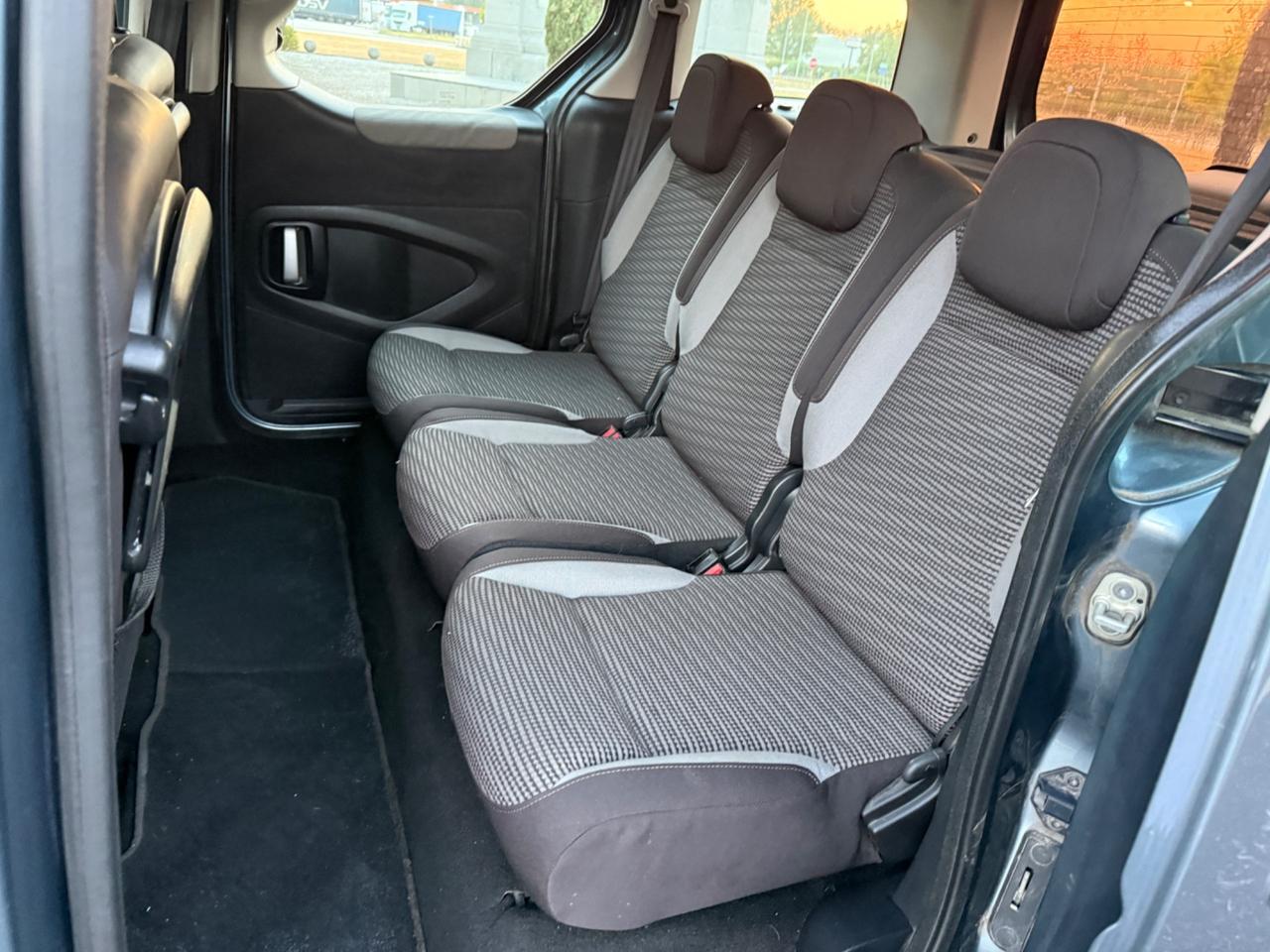 Peugeot Partner Tepee 1.6 HDi 90CV Outdoor