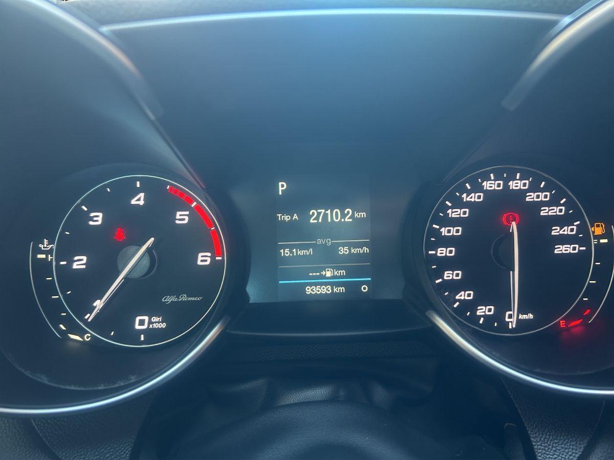ALFA ROMEO - Giulia - 2.2 Turbodiesel 150 CV AT8 EXECUTIVE