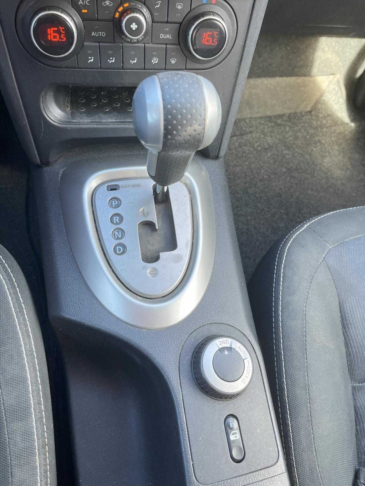 Nissan Qashqai 2.0 dCi DPF Tekna