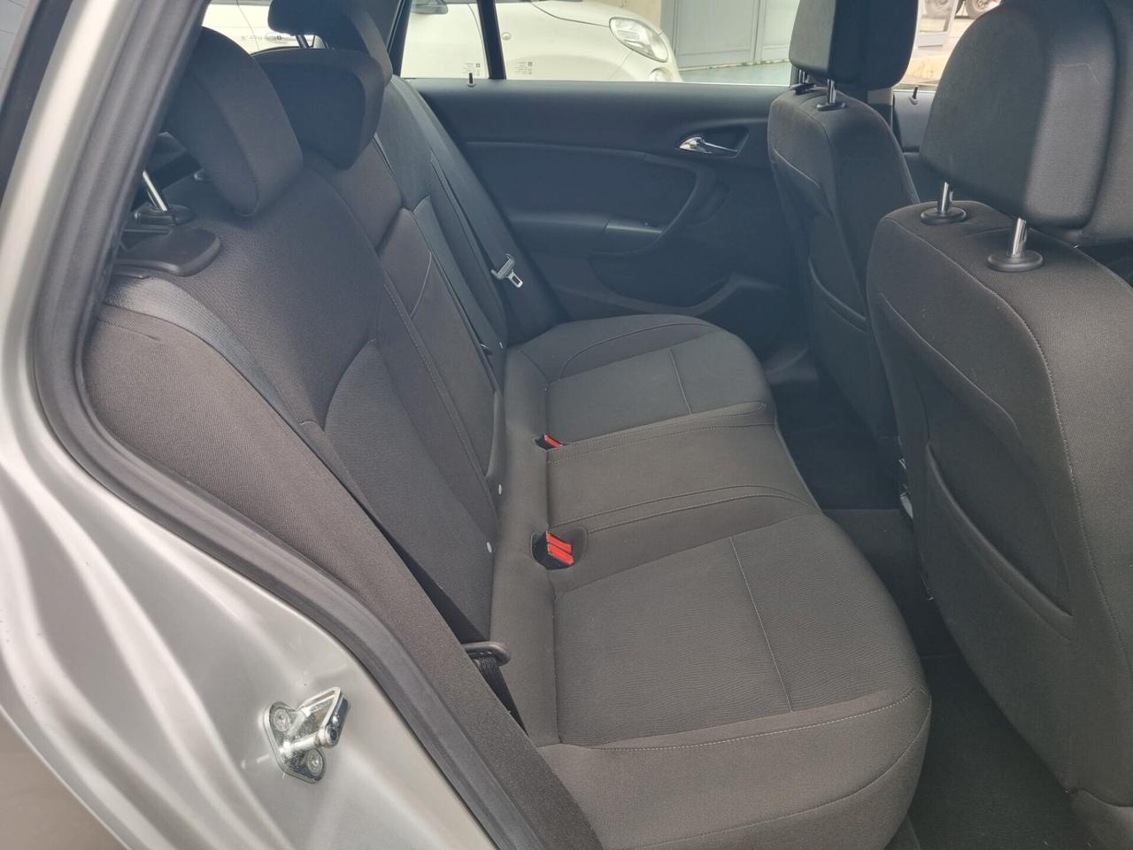 Opel Insignia 2.0 CDTI Sports Tourer Cosmo