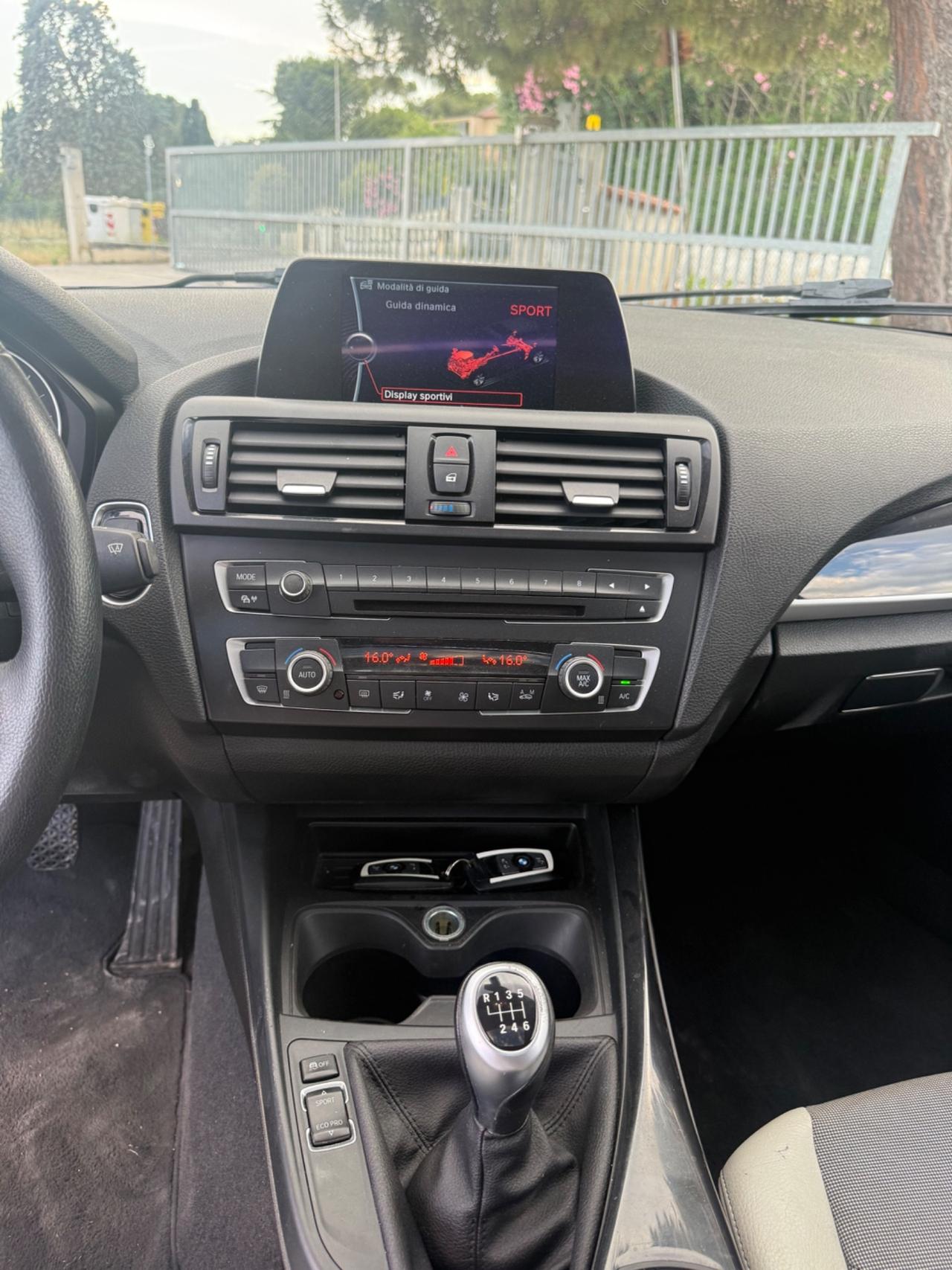 Bmw serie1 2.0 118D Tetto apribile fari Led bi-xenon