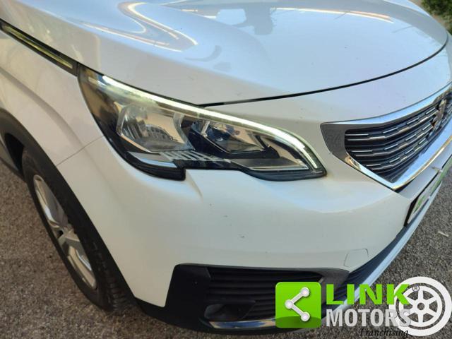 PEUGEOT 5008 BlueHDi 130 S&S Business