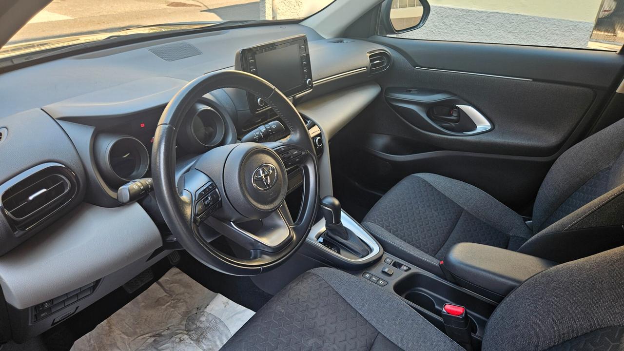 Toyota Yaris Cross 1.5h Active fwd 116cv e-cvt