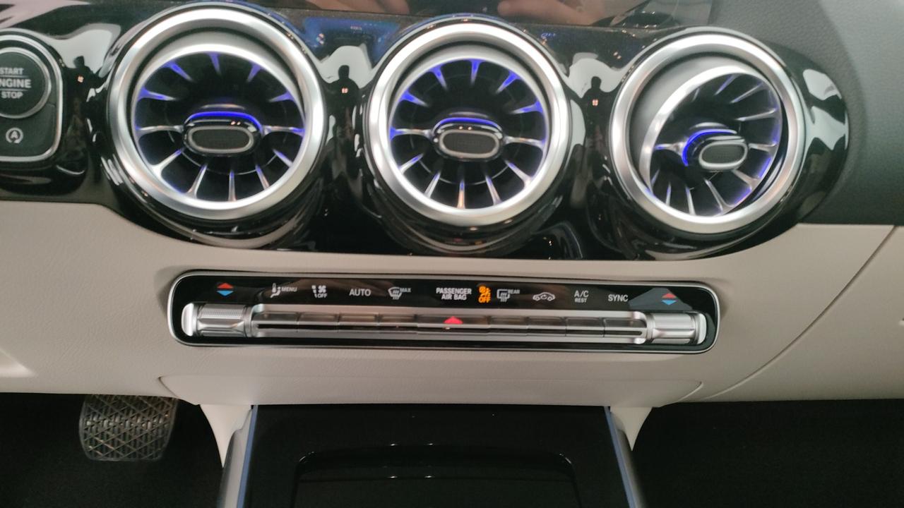 Mercedes-Benz GLA 200 d automatic