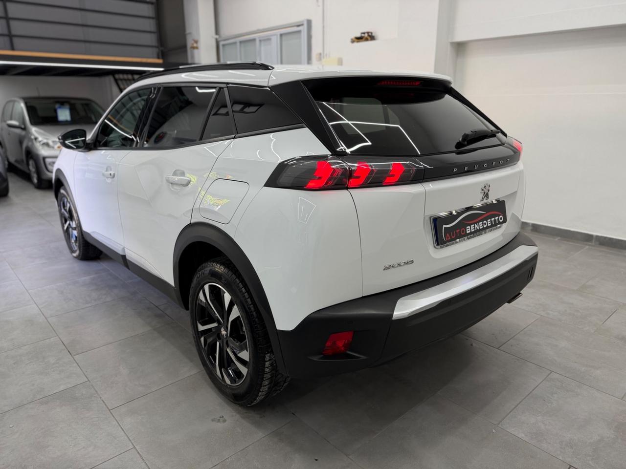 Peugeot 2008 BlueHDi 130 S&S EAT8 Allure Pack 2022