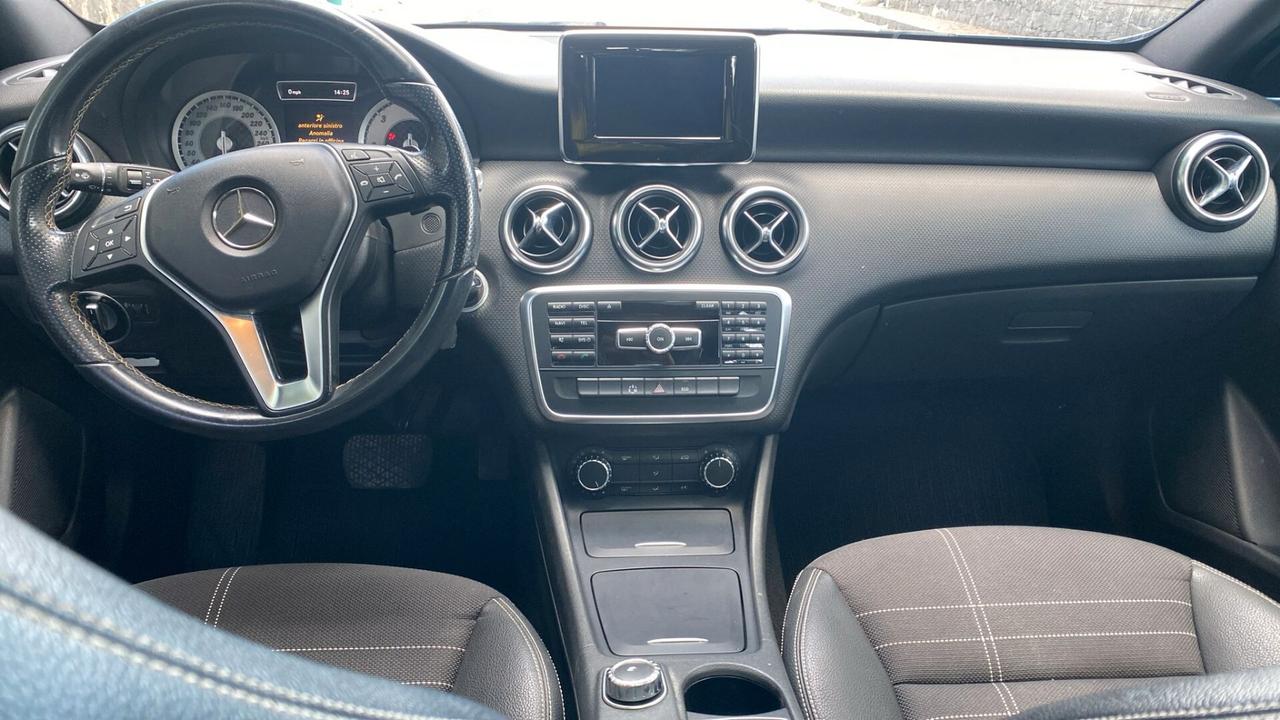 Mercedes-benz A 200 A 220 CDI Automatic Premium