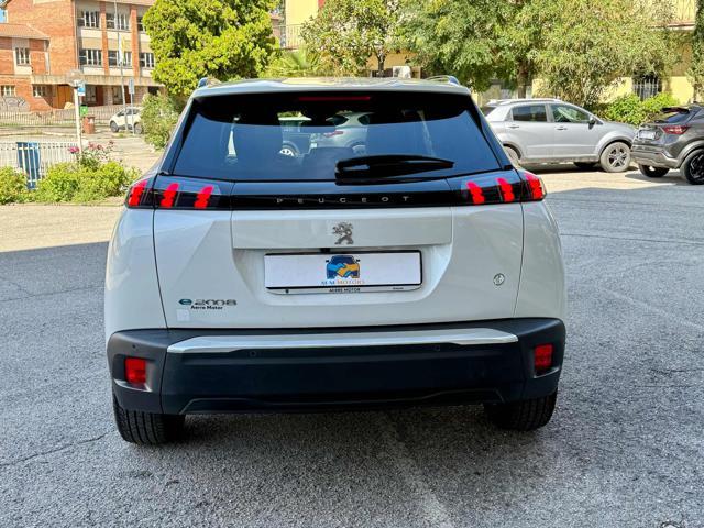 PEUGEOT 2008 motore elettrico 136 CV Allure Pack