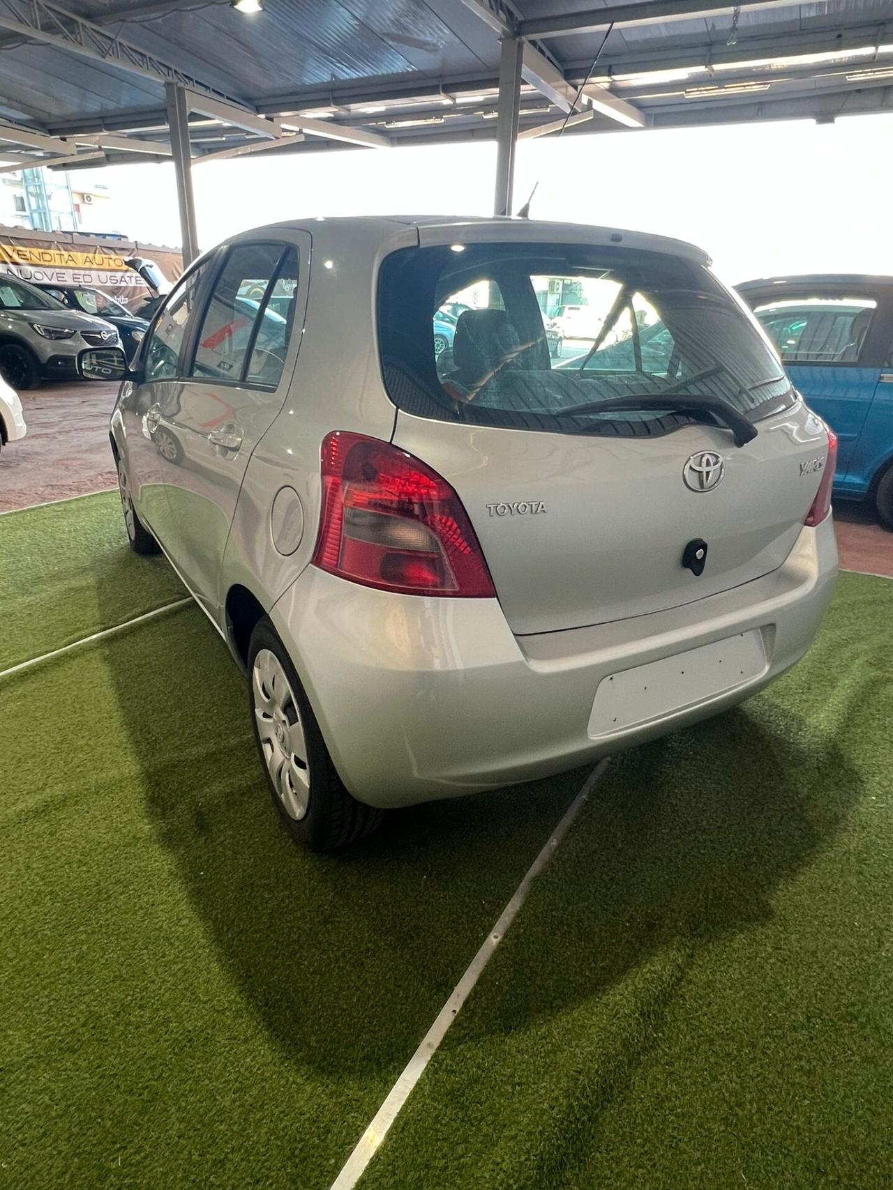 Toyota Yaris 1.3 5 porte Navi