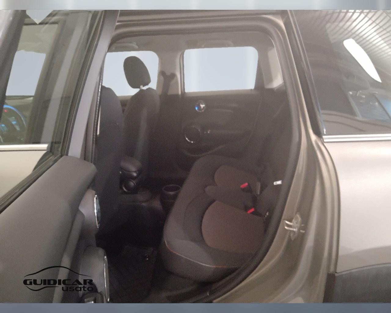 MINI Mini IV F55 2018 5p - Mini 5p 1.5 Cooper D Business XL
