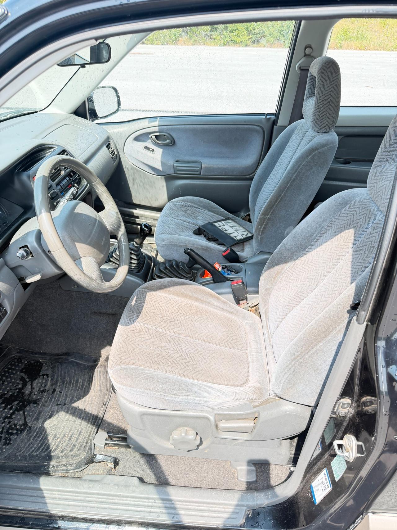 Suzuki Grand Vitara 1.6i 16V cat 3 porte
