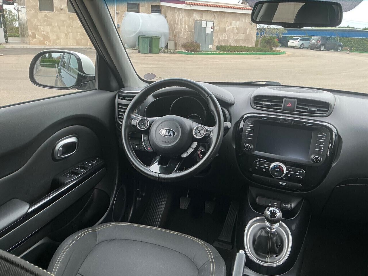 KIA SOUL 1.6 CRDI 136 Cv STRAFULL BI-COLOR 10/2016