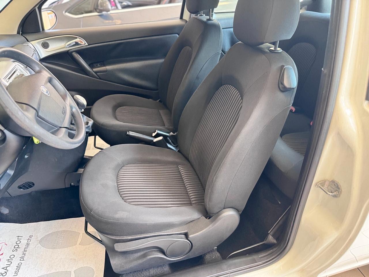 Lancia Ypsilon 1.2 Argento