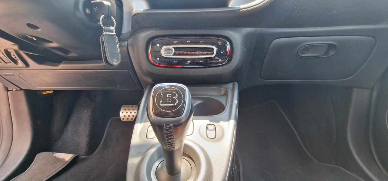 Smart ForTwo 0.9 Turbo 90cv twinamic cabrio Prime AUTOMATICA ALLESTIMENTO BRABUS