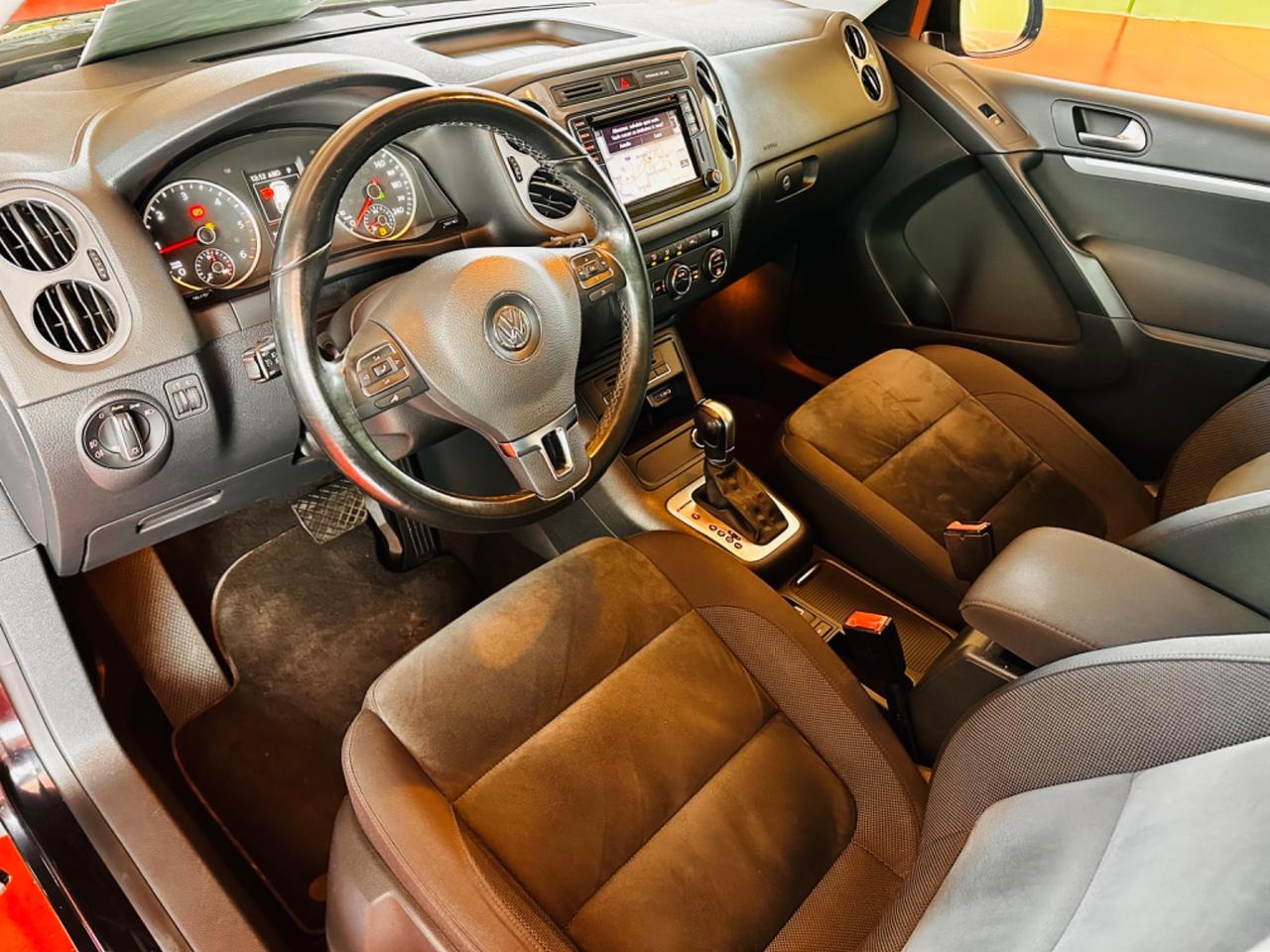 Volkswagen Tiguan 2.0 TDI DSG 7Marce 4x4 R-Line