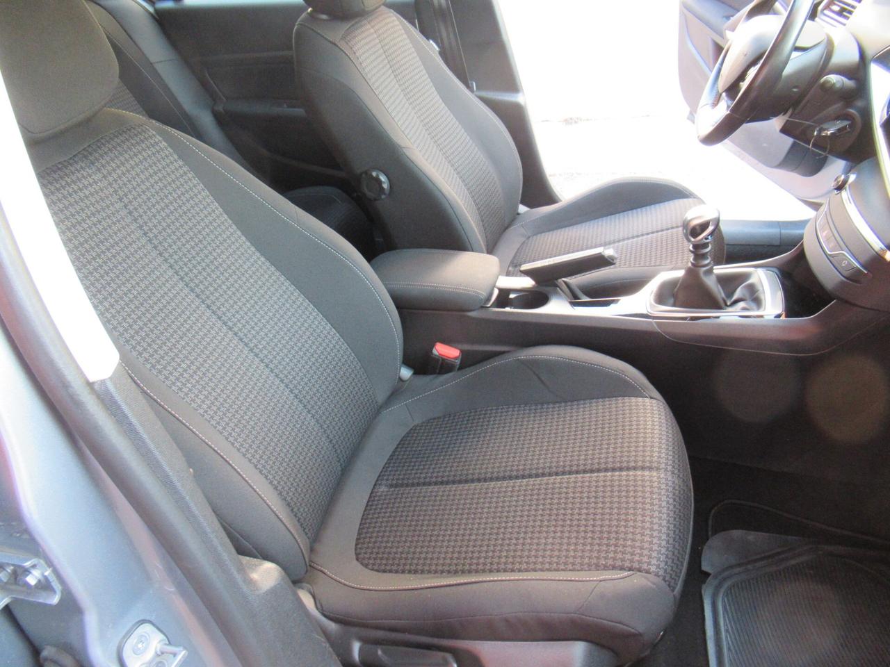Peugeot 308 BlueHDi 130 S&S Business