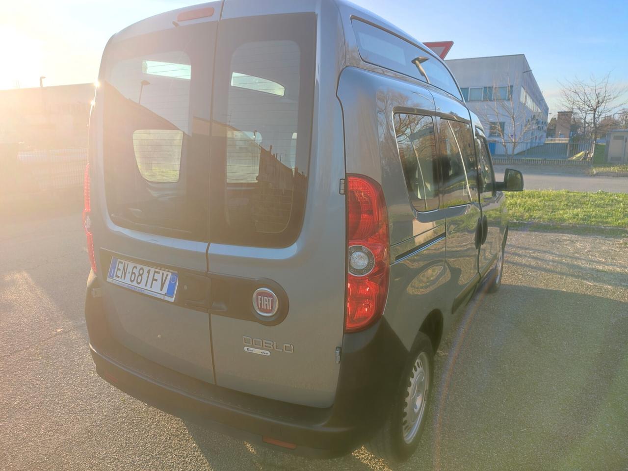 FIAT DOBLO X DISABILI 1.6MJT POCHI KM AUTOMATICO