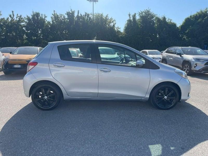 Toyota Yaris Yaris 5p 1.3 Lounge s&s cvt