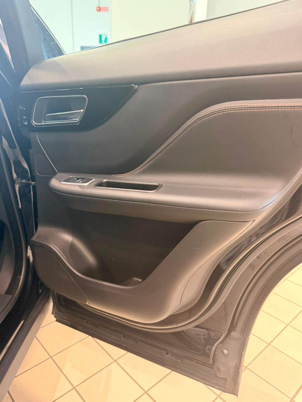 Jaguar F-Pace 2.0 D 180 CV AWD aut. Prestige