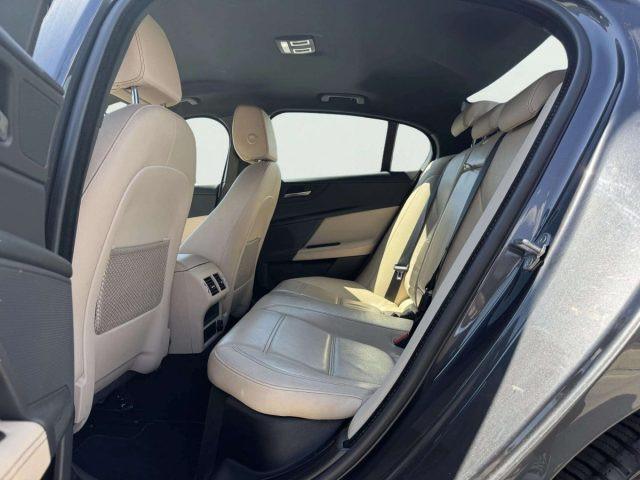 JAGUAR XE 2.0 D PURE AUTOMATICA