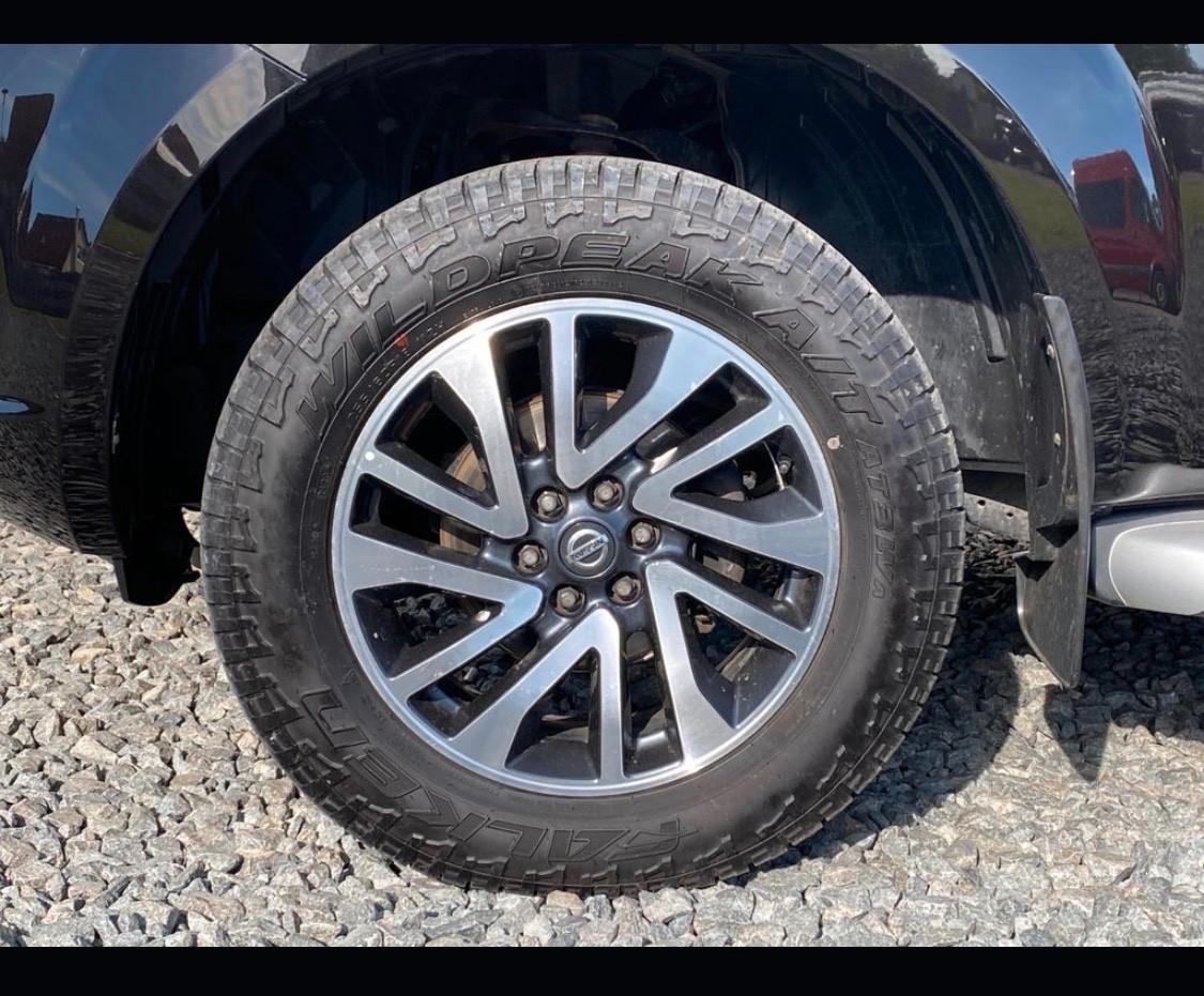 Nissan Navara 2.3 dCi 190 CV 4WD Double Cab N-Connectable Cambio 6M