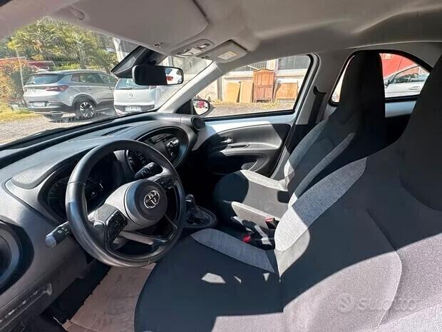 Toyota Aygo X 1.0 VVT-i 72 CV 5 porte Active S-CVT CAMBIO AUTOMATICO