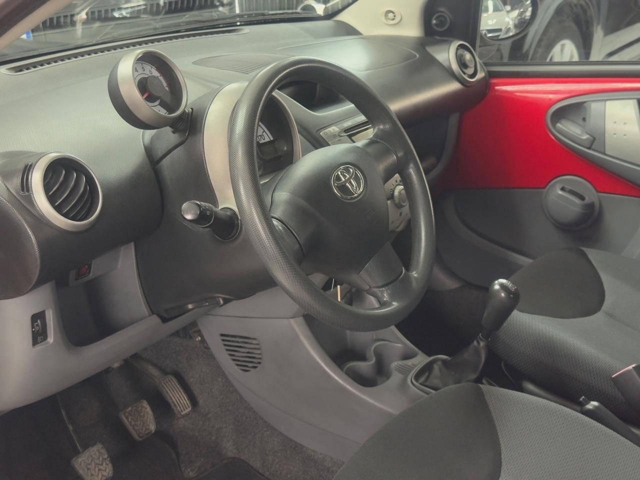 Toyota Aygo 1.0 12V VVT-i 5 porte