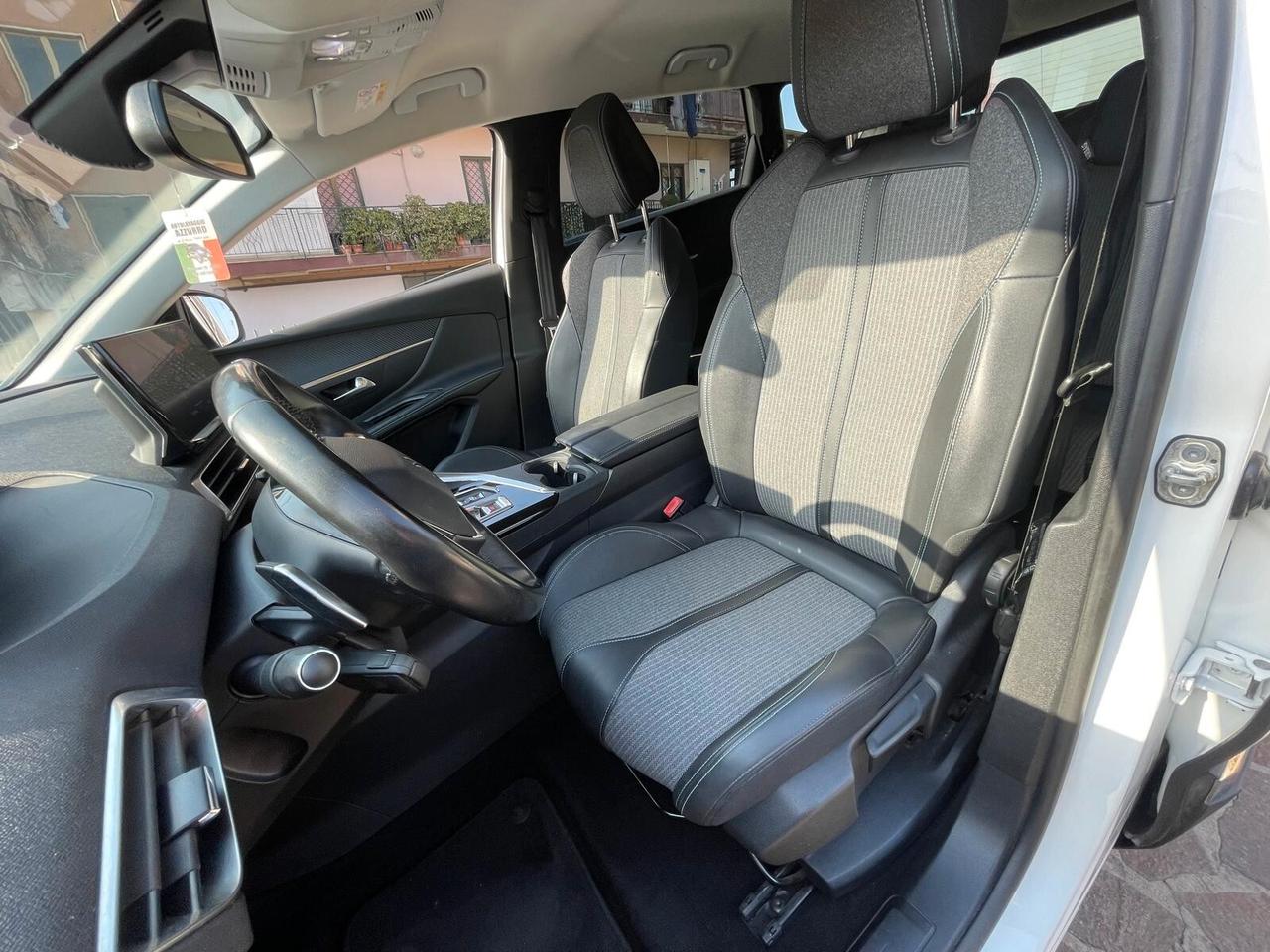 Peugeot 5008 BlueHDi 130 S&S Allure
