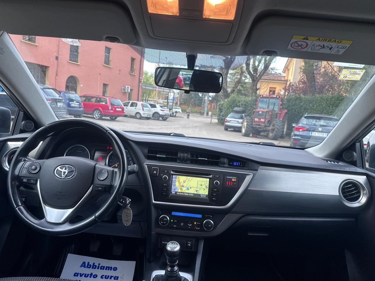 Toyota Auris Touring Sports 1.4 D-4D Lounge