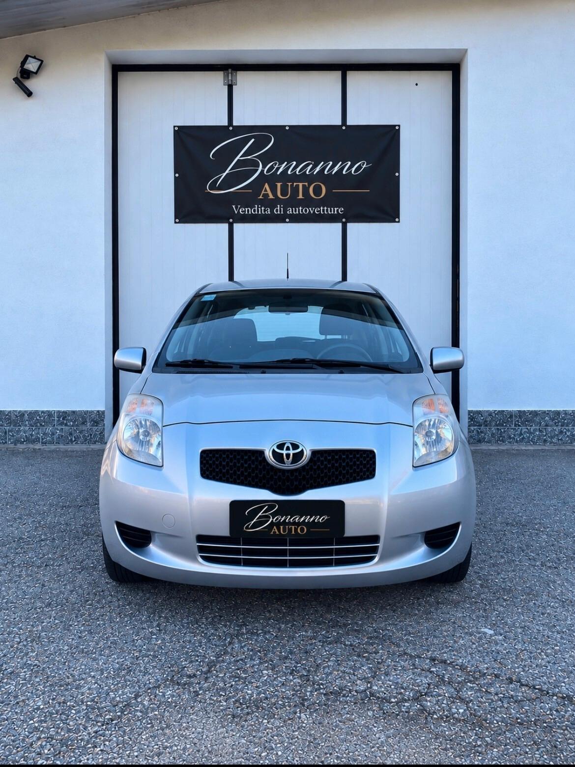 Toyota Yaris 1.0 5 porte Sol
