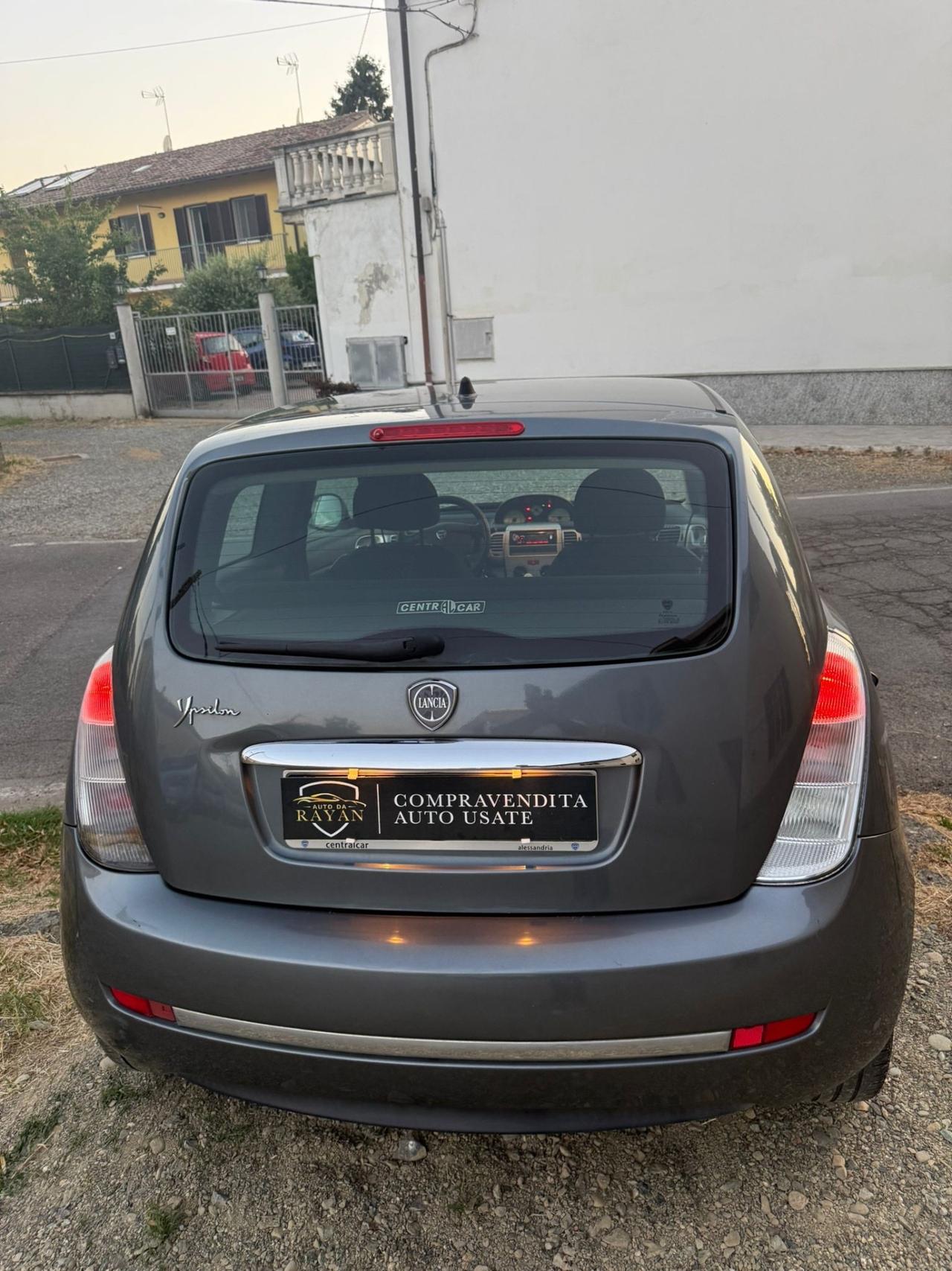 LANCIA YPSILON 1.2 BENZINA NEOPATENTATI