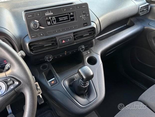 Opel combo 1.5 turbo d 130 cv furg. gancio train