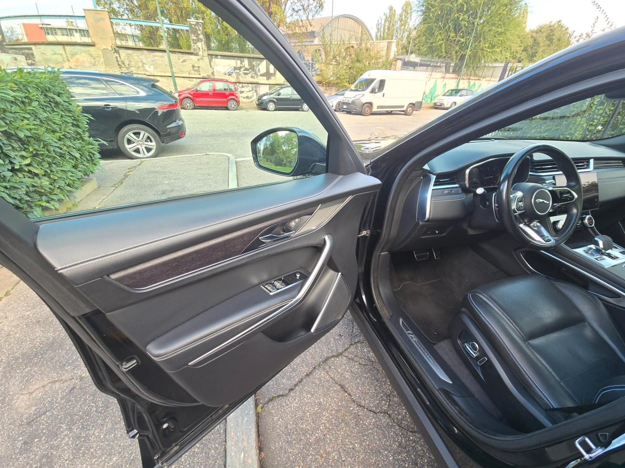 Jaguar F-Pace 2.0d 204cv AWD R-Dynamic HSE i4 Mhev