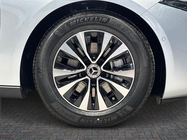 MERCEDES-BENZ A 180 d Automatic Advanced