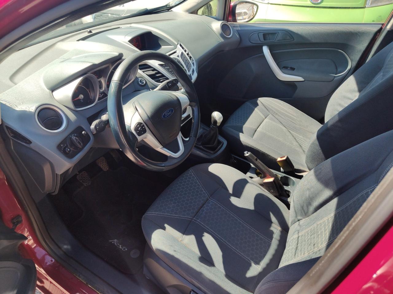 Ford Fiesta 1.4 TDCi 5p. Titanium