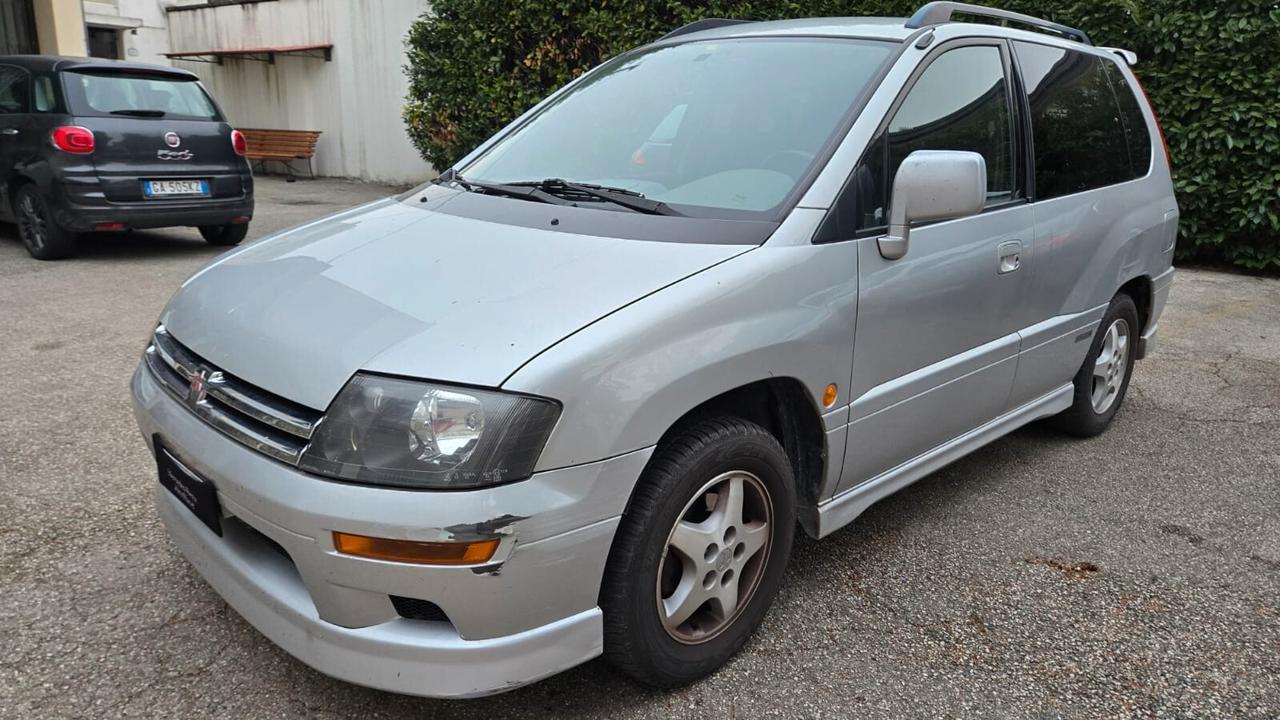 Mitsubishi Space Star Mitsubishi Space Runner 2351cc BENZINA x Export