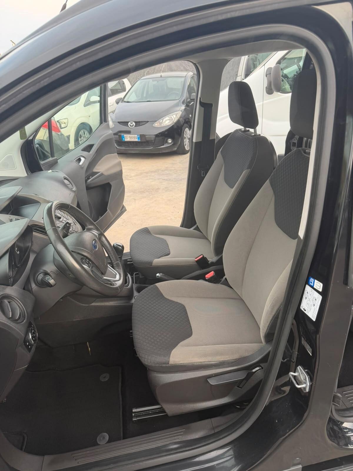 Ford Tourneo Courier 1.5 TDCI 75 CV Titanium