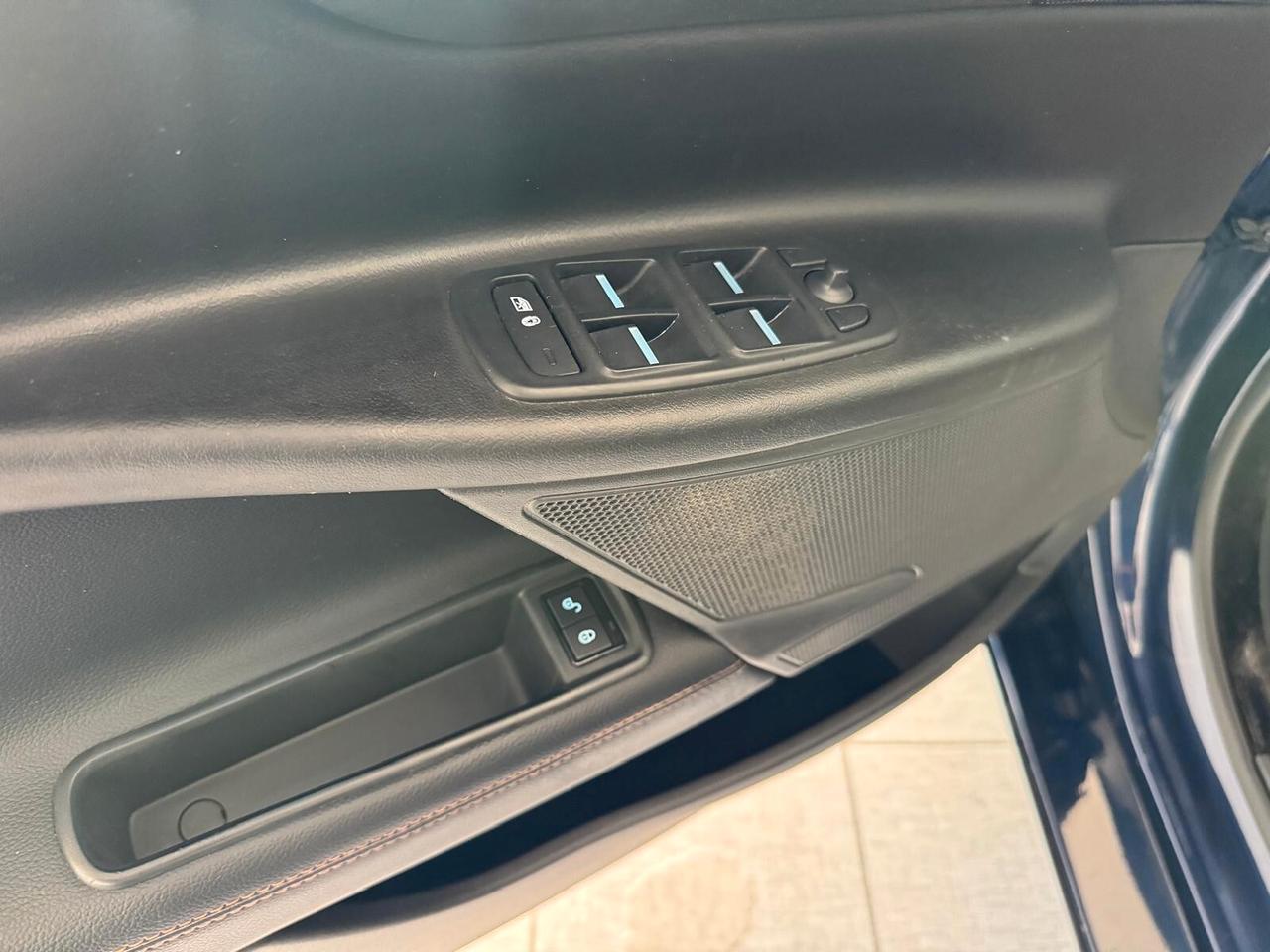 Jaguar XE 2.0 D 180 CV automatica