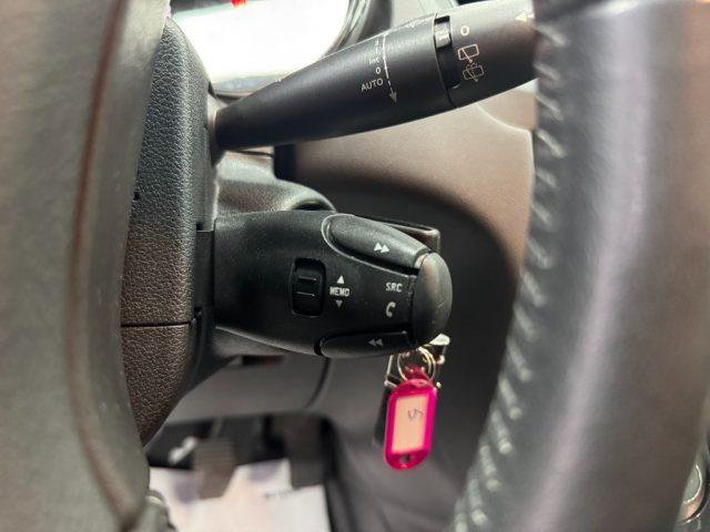 PEUGEOT 5008 1.6 HDi 115CV Business