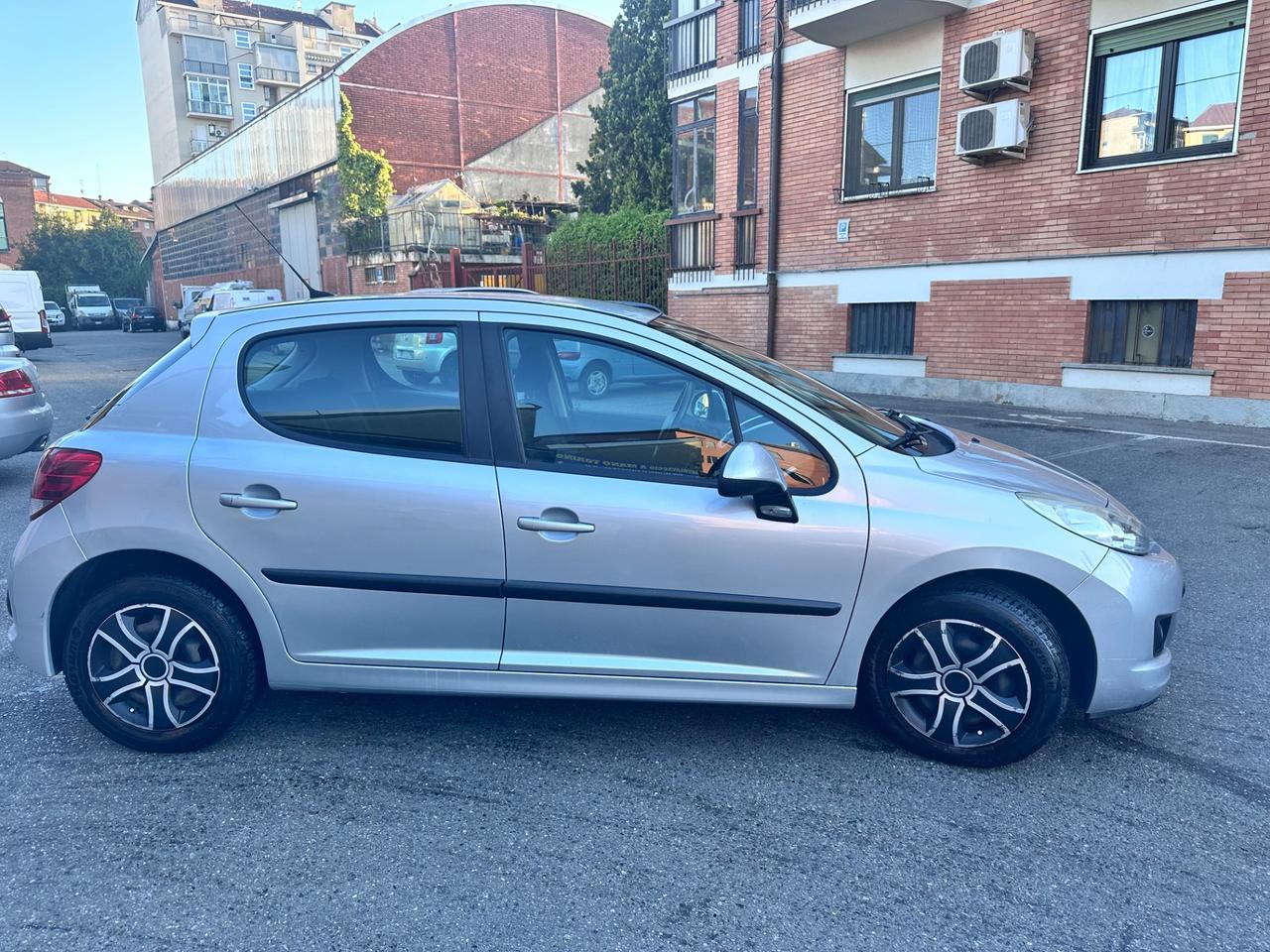 Peugeot 207 benzina gpl 5 porte euro 5