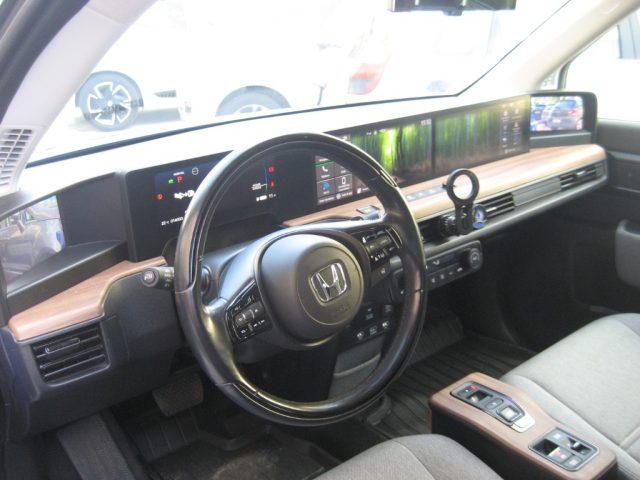 HONDA e Advance 17